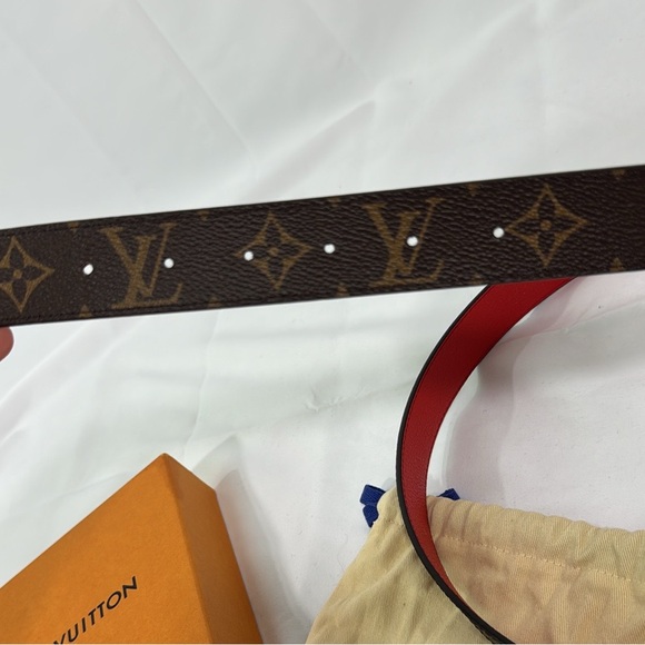 LV Initiales 30mm Reversible Belt - Picture 5 of 5